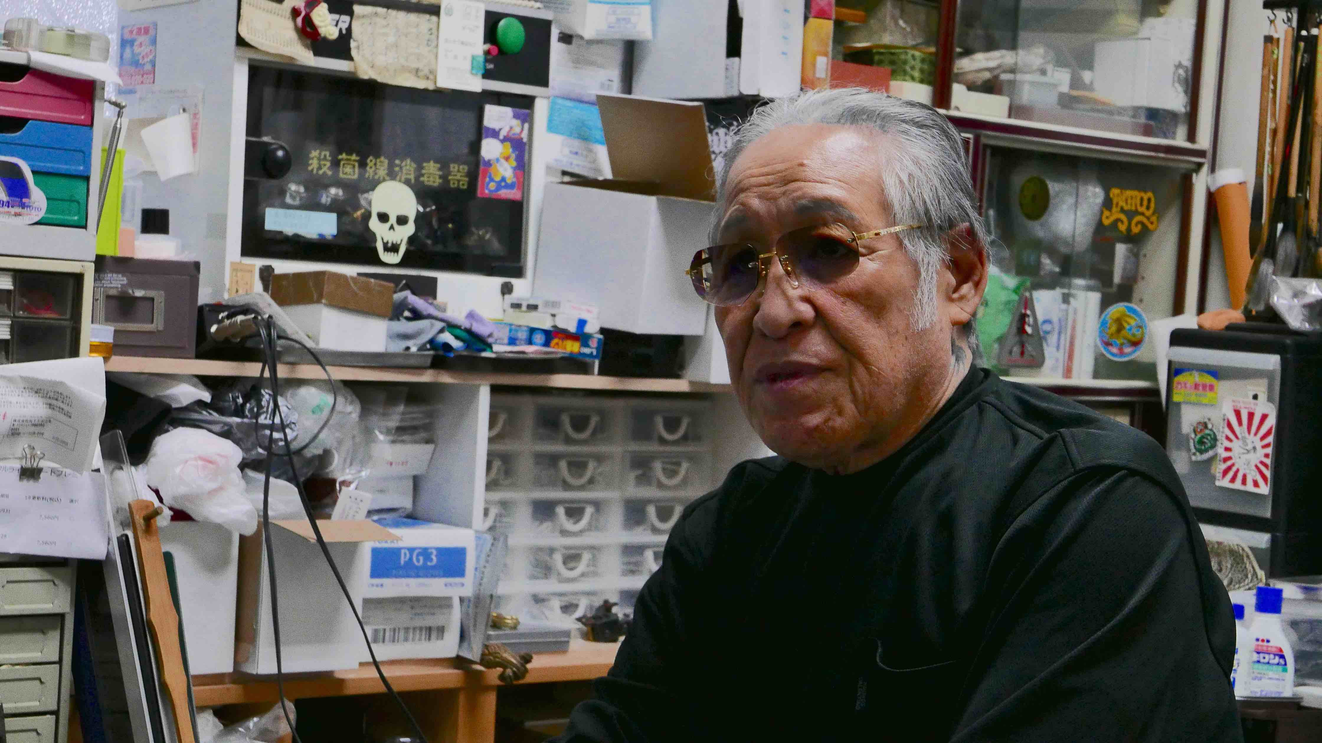 Horiyoshi 3, a legendary Irezumi tattoo artist, working on a Yakuza client