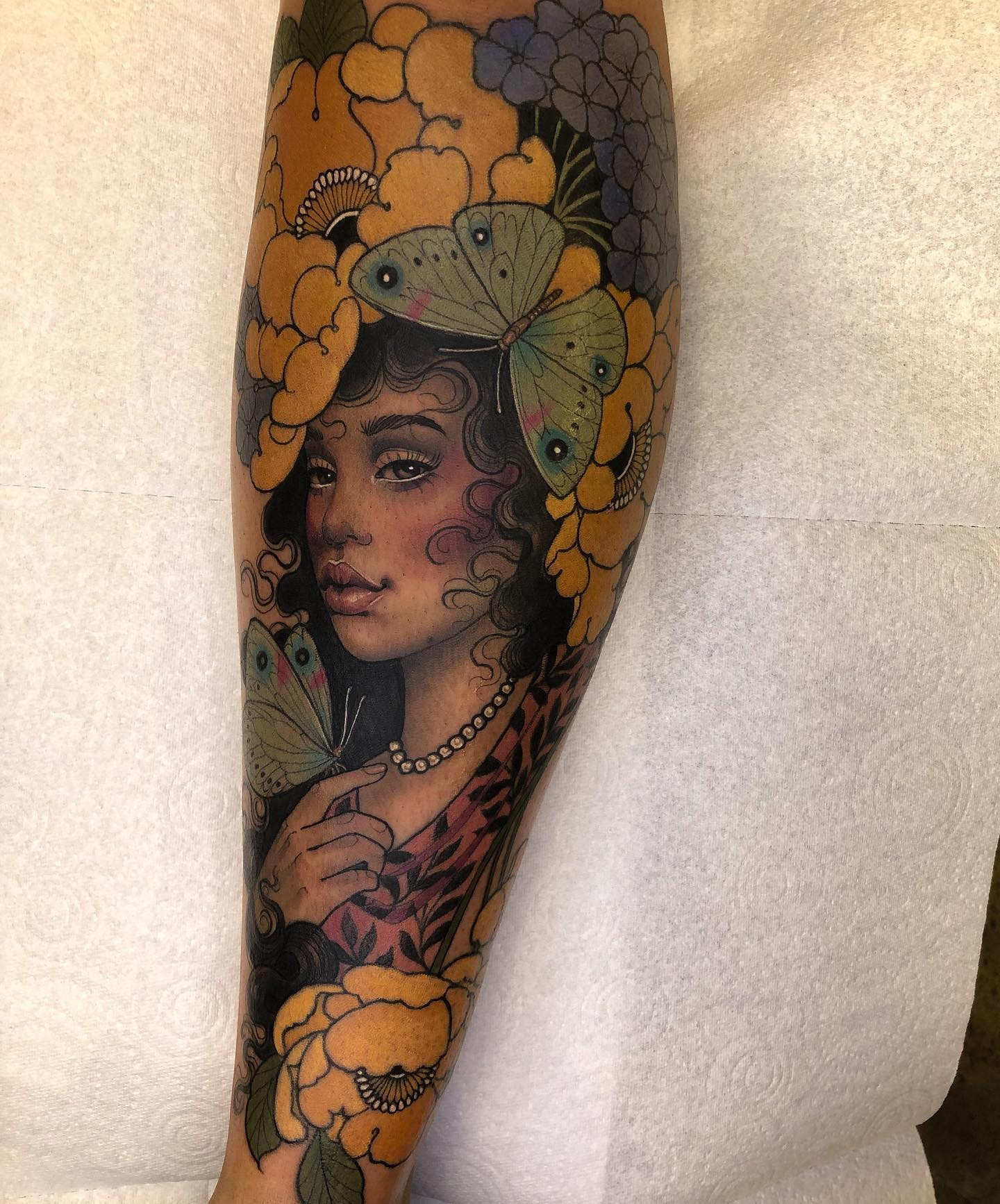 NEO-TRADITIONAL TATTOO BY HANNAH FLOWERS (@hannahflowers_tattoos)