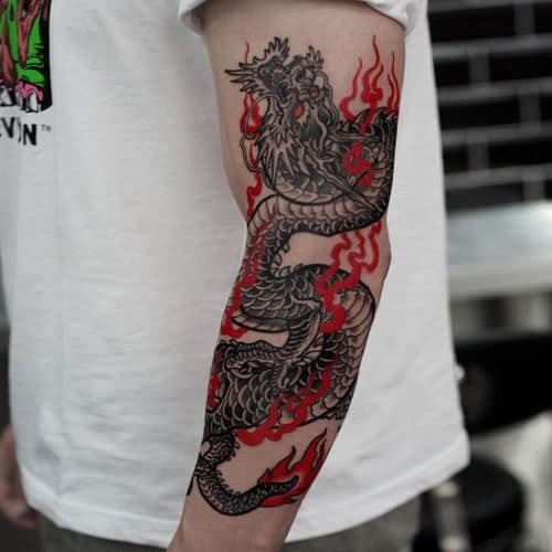 Japanese style dragon tattoo sketch, showcasing power and wisdom with dynamic lines.