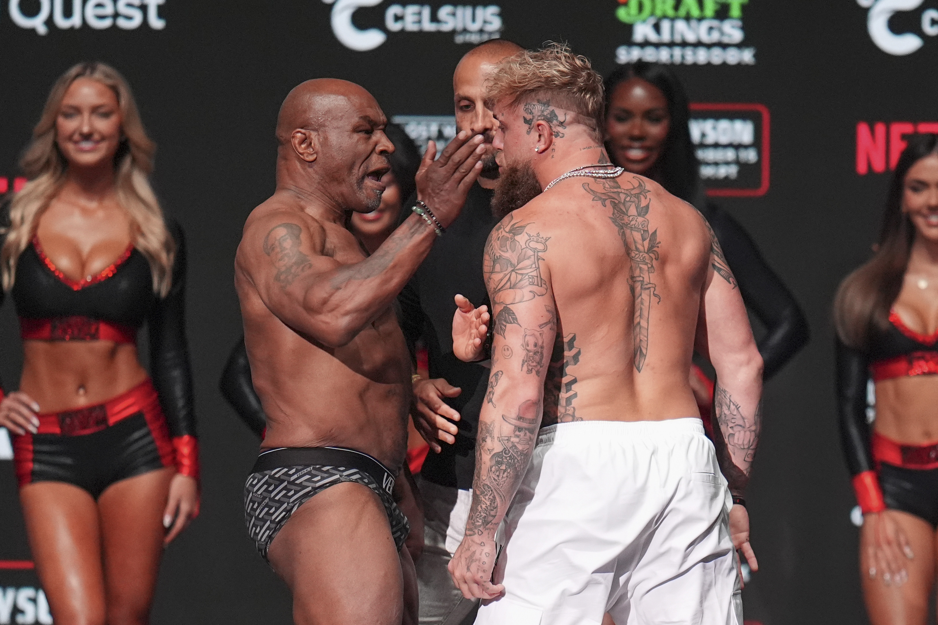 picture from the weigh in showing tyson