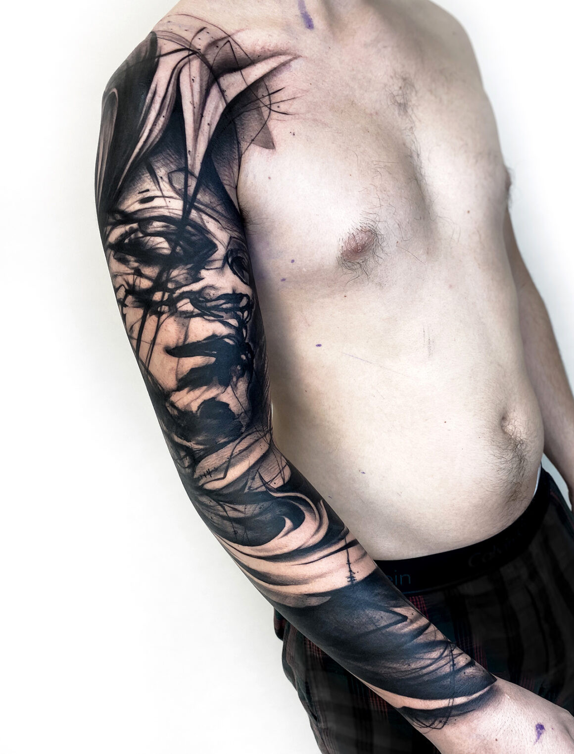 Back tattoo with abstract organic patterns, showcasing Natalie Nox's understanding of body flow