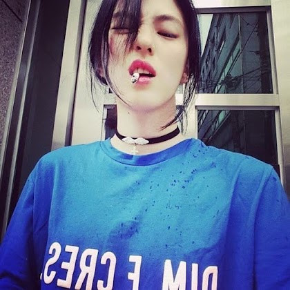 Han So Hee smoking cigarette in pre-debut photo