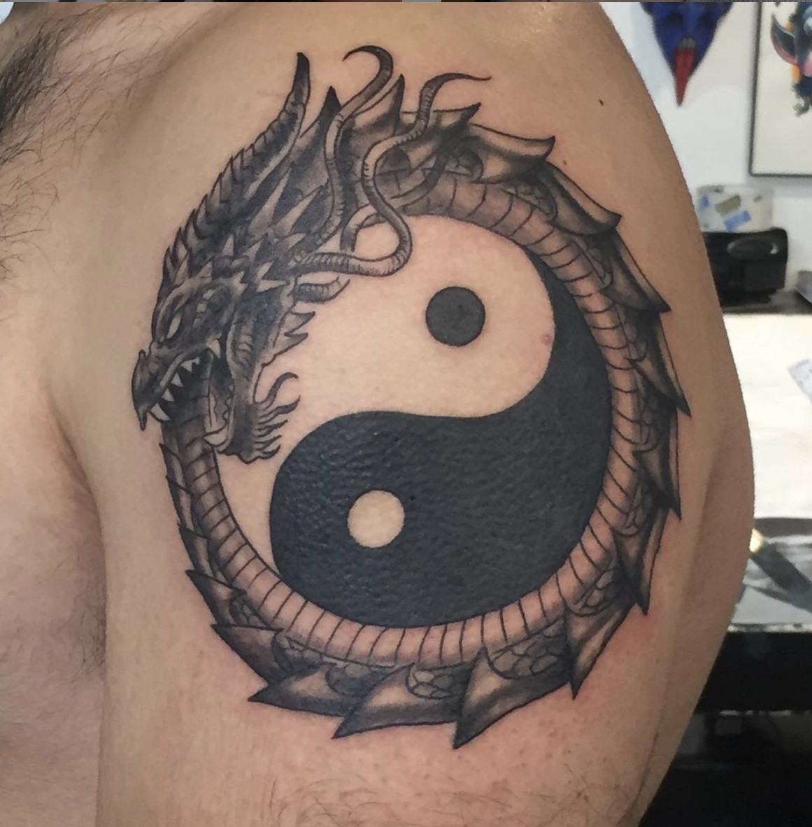 Yin and Yang symbol made of two dragons