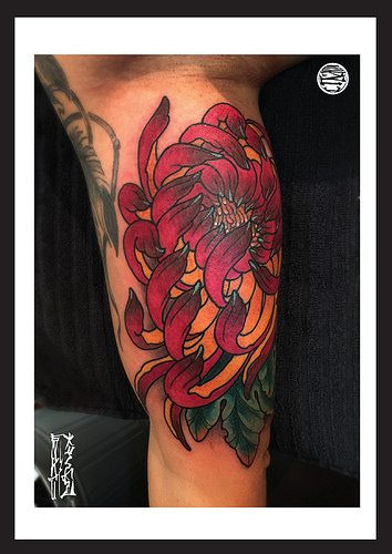 Chrysanthemum piece by Enku Shoji