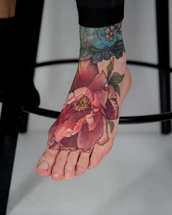Foot tattoo aftercare tips