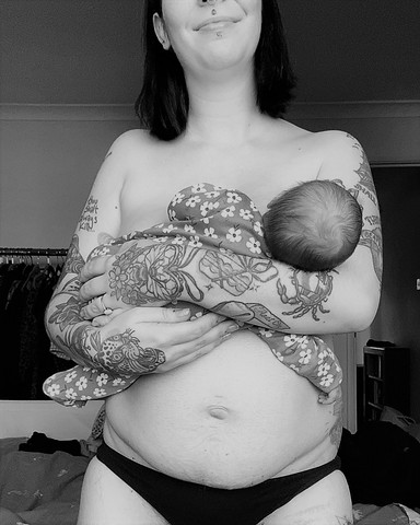Fiona Lewitt breastfeeding her baby