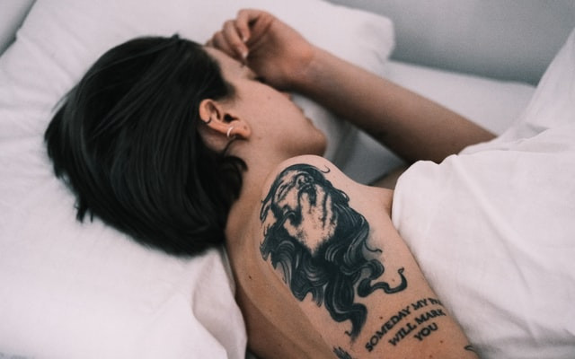 sleeping-tattoo-position.jpg
