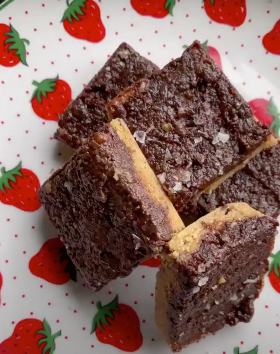 vegan chocolate peanut butter bars