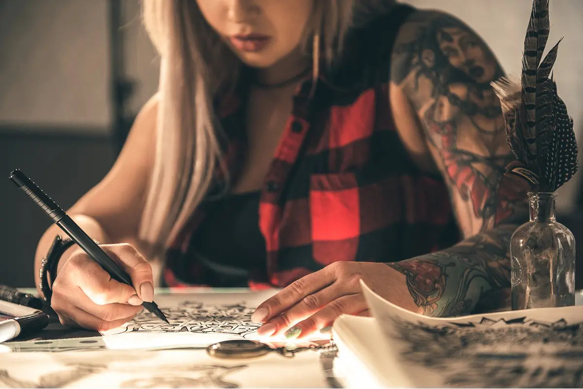Tattoo artist at work