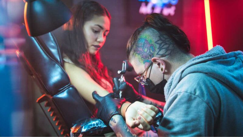 Henna tattoos are a culturally accepted form of body art in Dubai