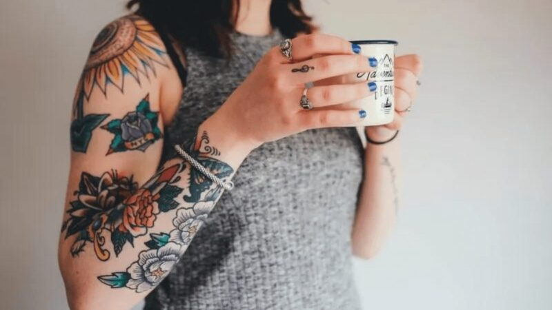 Arabic calligraphy tattoos are a popular choice in Dubai
