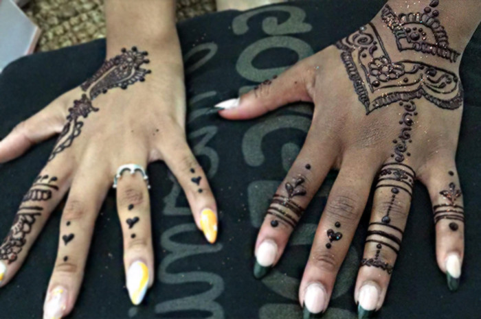 Elaborate henna tattoo pattern