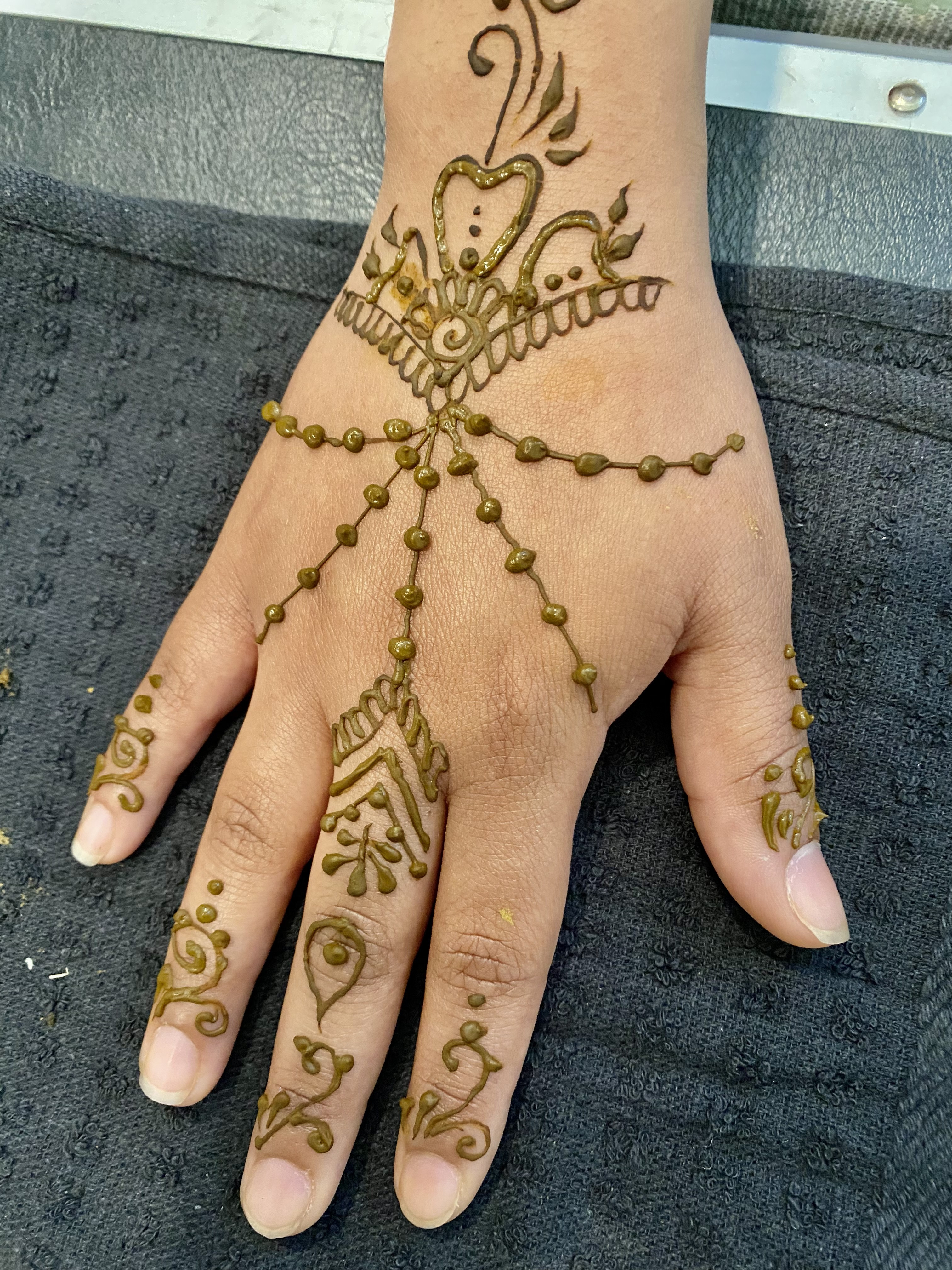 Party henna art