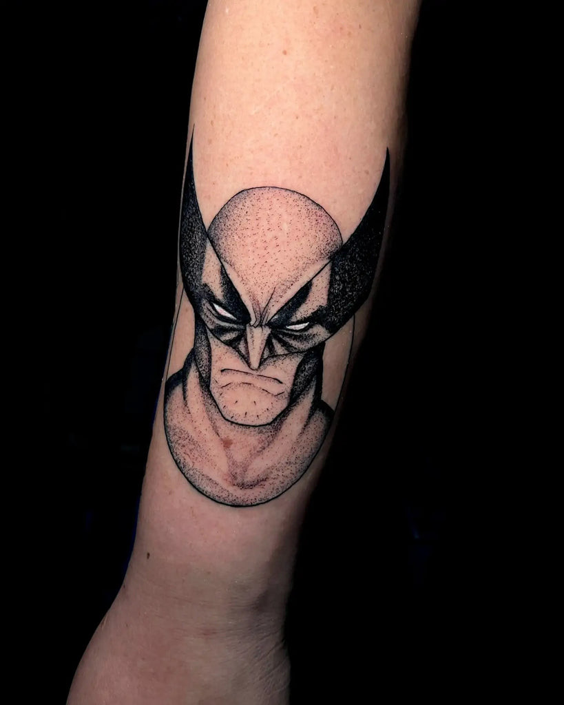 Wolverine tattoo symbolizing resilience created by Cochetettt on Instagram.